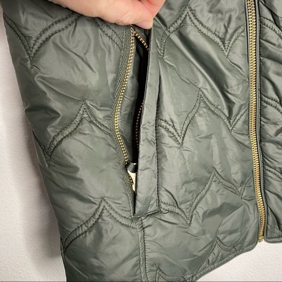 Vineyard Vines Whale Tail Chevron Vest - Picture 3 of 9